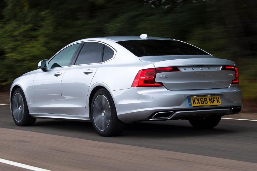  Volvo S90 D4 R-Design 2016 года  (UK) (фото 4 из 15)